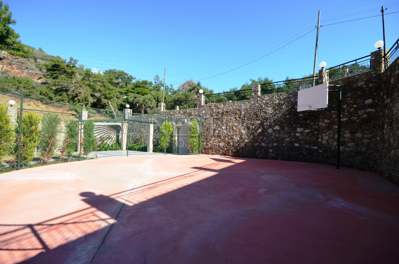 Большая и просторная квартира 1+1 в комплексе района Каргыджак фото 7