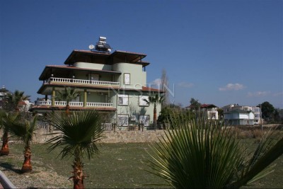 Вилла 4+2 с личным бассейном и гаражом в Авсалларе фото 1