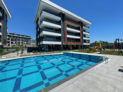 Квартира 3+1 с отдельной кухней в комплексе района верхней Обы фото 1