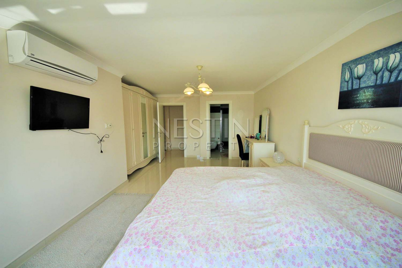 Просторная квартира 3+1 в районе Кестель, в 150 м от Средиземного моря фото 28