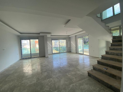 Квартира-пентхаус 3+1 в районе Каргыджак с хорошем комплексе фото 20