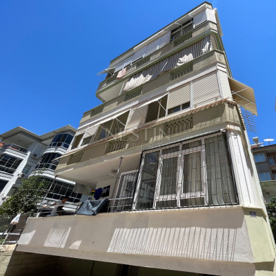 Квартира 3+1 в центре города Алании в 100 м от моря фото 1