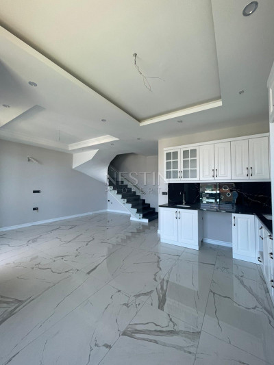 Квартира пентхаус 2+1 в новом комплексе на первой береговой линии района Кестель фото 5