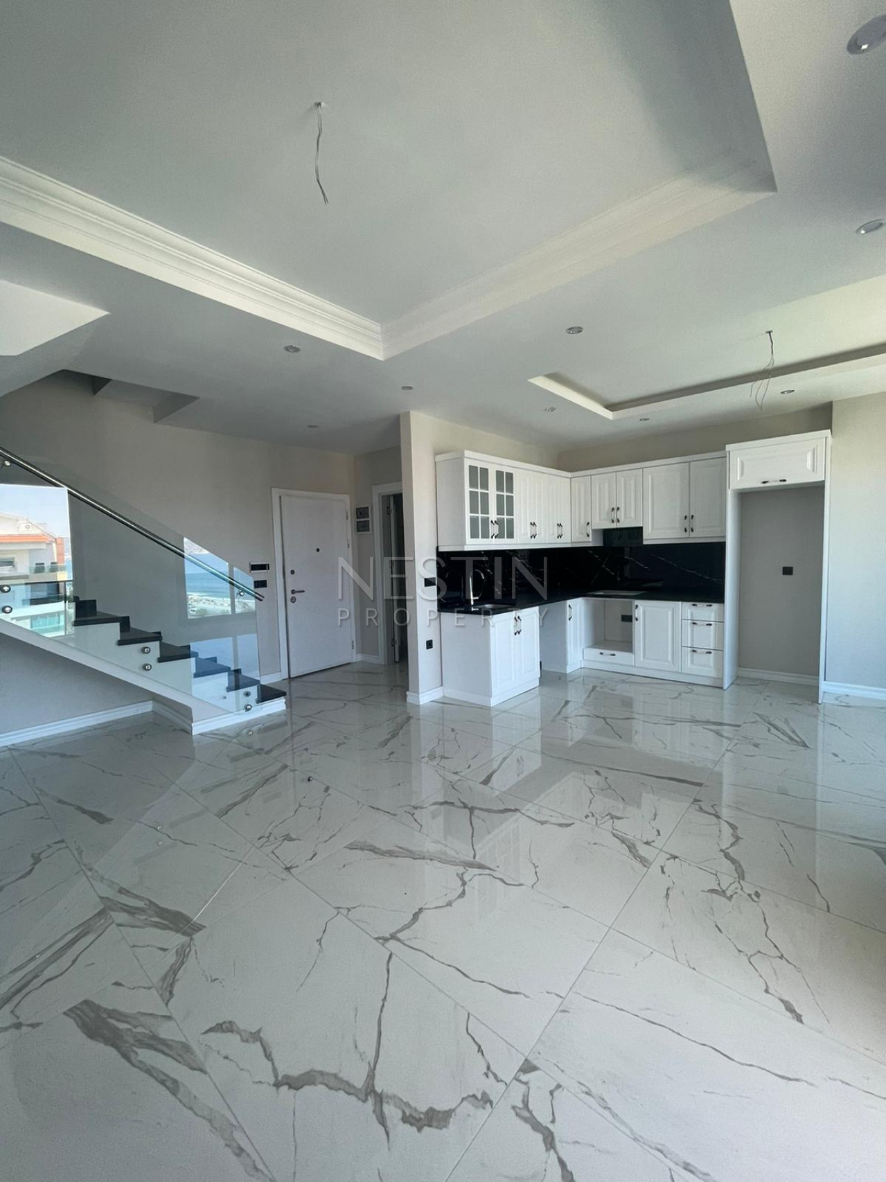 Квартира пентхаус 2+1 в новом комплексе на первой береговой линии района Кестель фото 10