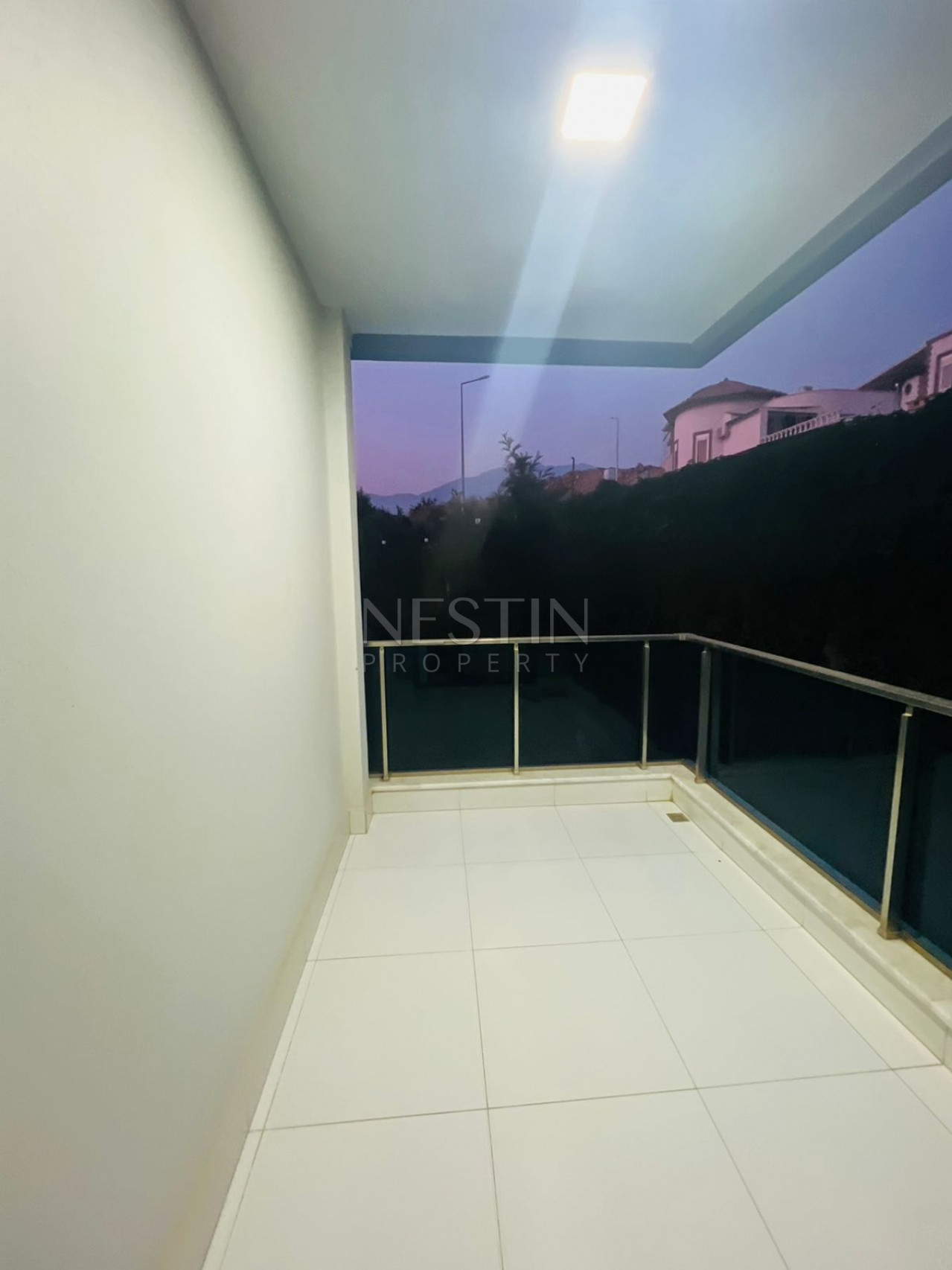 Просторный садовый дуплекс 3+1 в районе Каргыджак фото 34