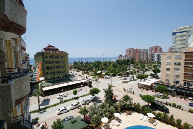 Просторная квартира 3+1 в центре Махмутлара в 100 метрах от моря фото 3