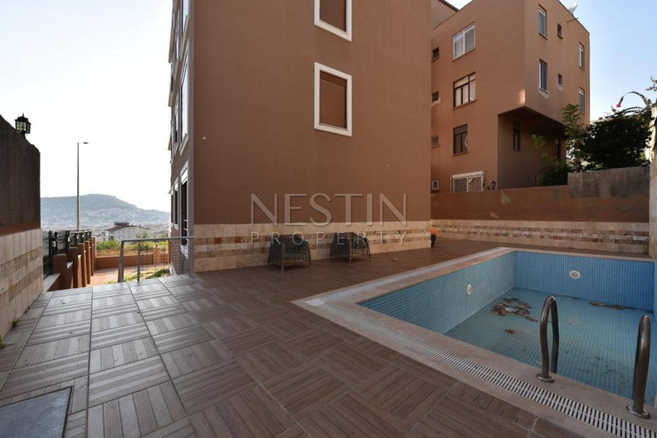 Квартира пентхаус 4+1 с отдельной кухней в районе Хасбахче фото 3