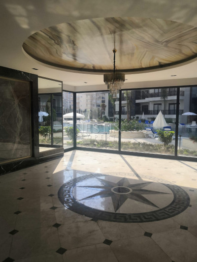 Квартира 1+1 с видом на горы в хорошем ЖК района Махмутлар фото 5