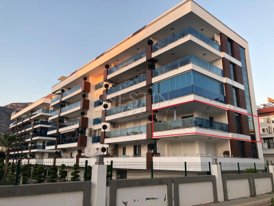 Квартира 2+1 в 250 м от моря в районе Кестель фото 1