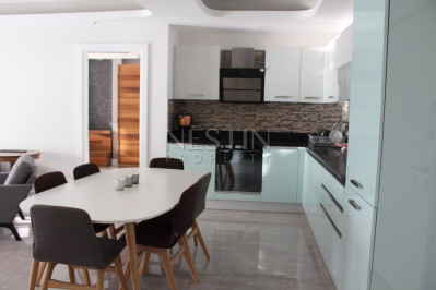 Квартира 2+1 в люксовом жилом комплексе с панорамным видом на море в Конаклы. фото 2