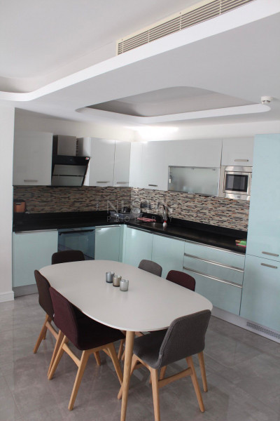 Квартира 2+1 в люксовом жилом комплексе с панорамным видом на море в Конаклы. фото 4