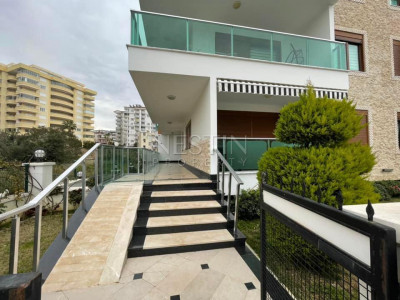 Просторная квартира 1+1 в районе Тосмур в 200 м от моря фото 7