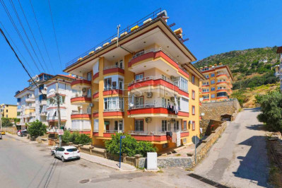 Квартира 2+1 в доме городского типа в центре Алании, в 1000 метрах от Средиземного моря фото 1