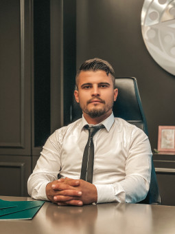 Гекхан Бостан