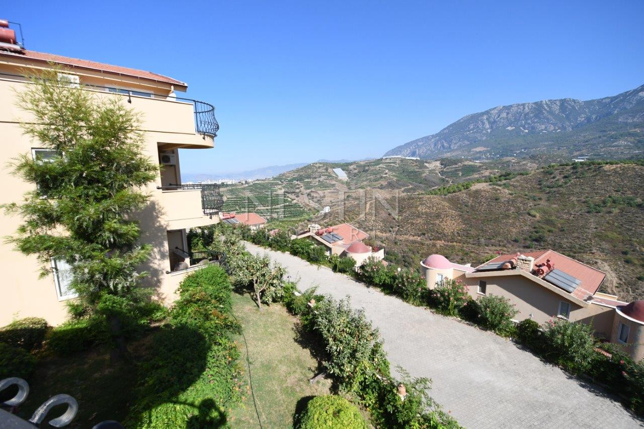 Вилла 2+1 в районе Каргыджак с видом на горы фото 1