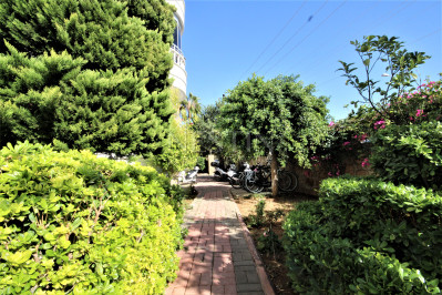 Квартира дуплекс 4+1 в районе Тосмур в 500 м от Средиземного моря фото 3