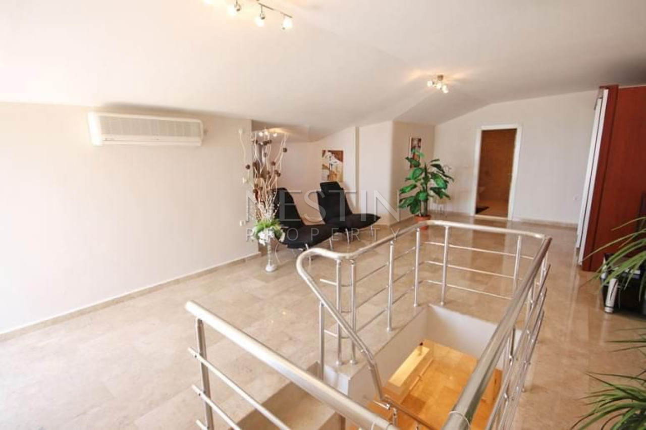 Квартира дуплекс 4+1, в районе Тосмур, в 10 м от Средиземного моря фото 26