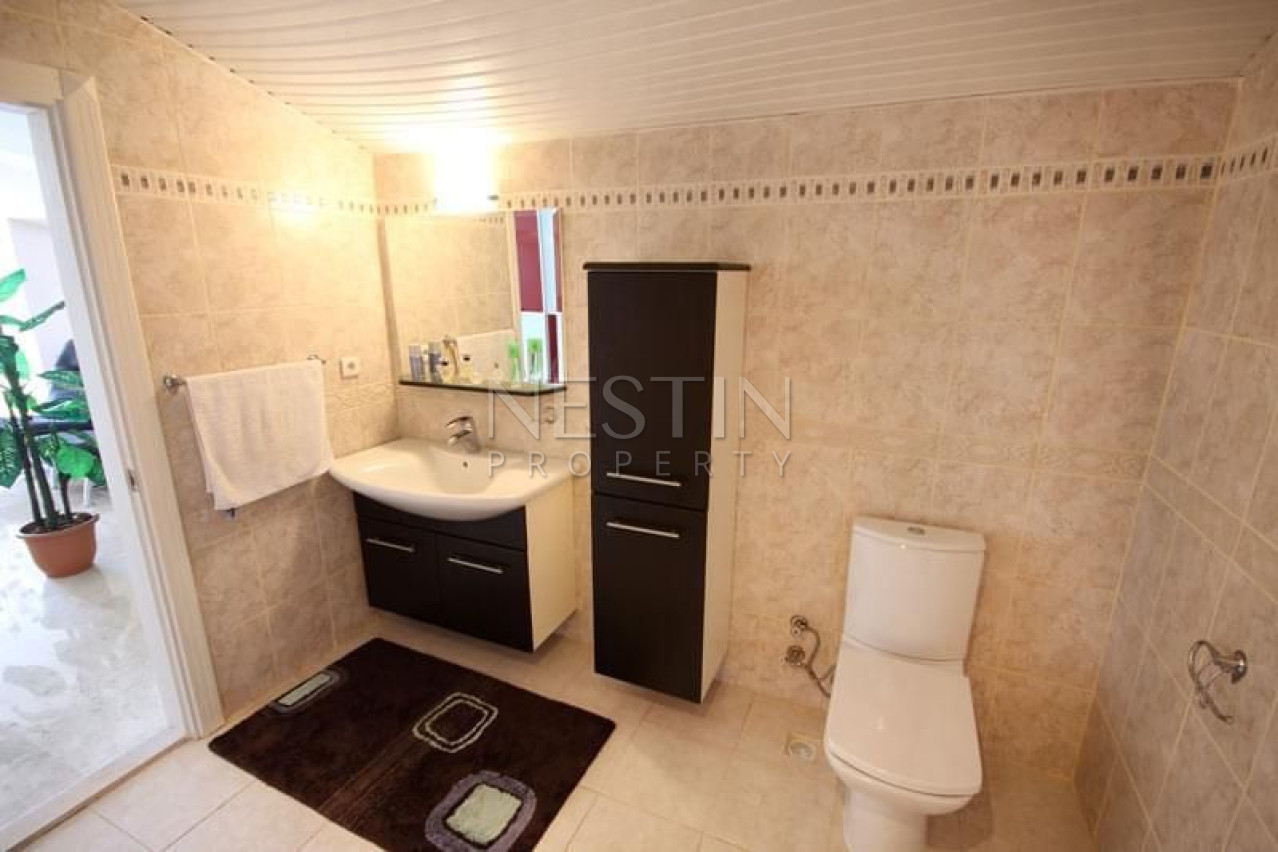 Квартира дуплекс 4+1, в районе Тосмур, в 10 м от Средиземного моря фото 30