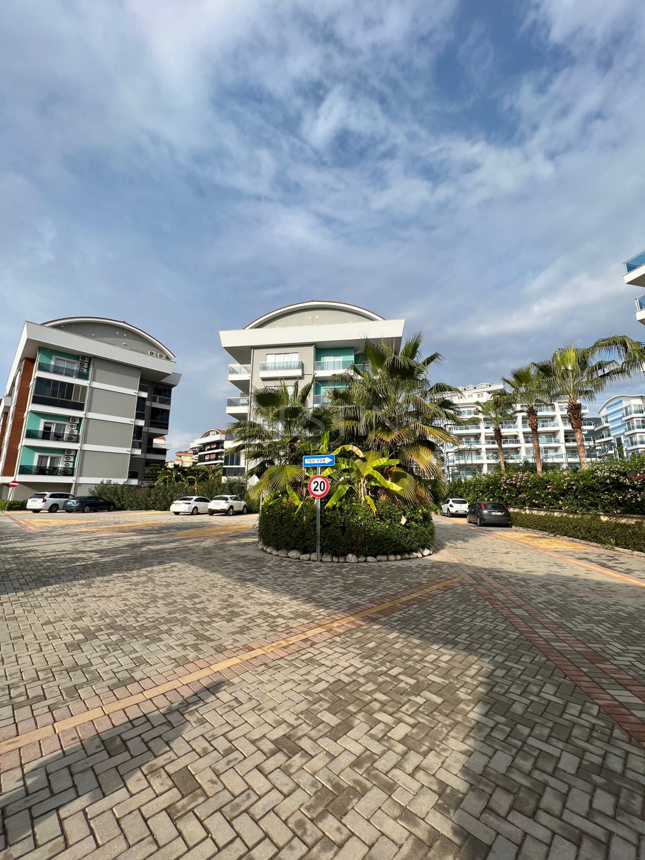 Квартира 1+1 в районе Оба в 1000 м от Средиземного моря фото 1