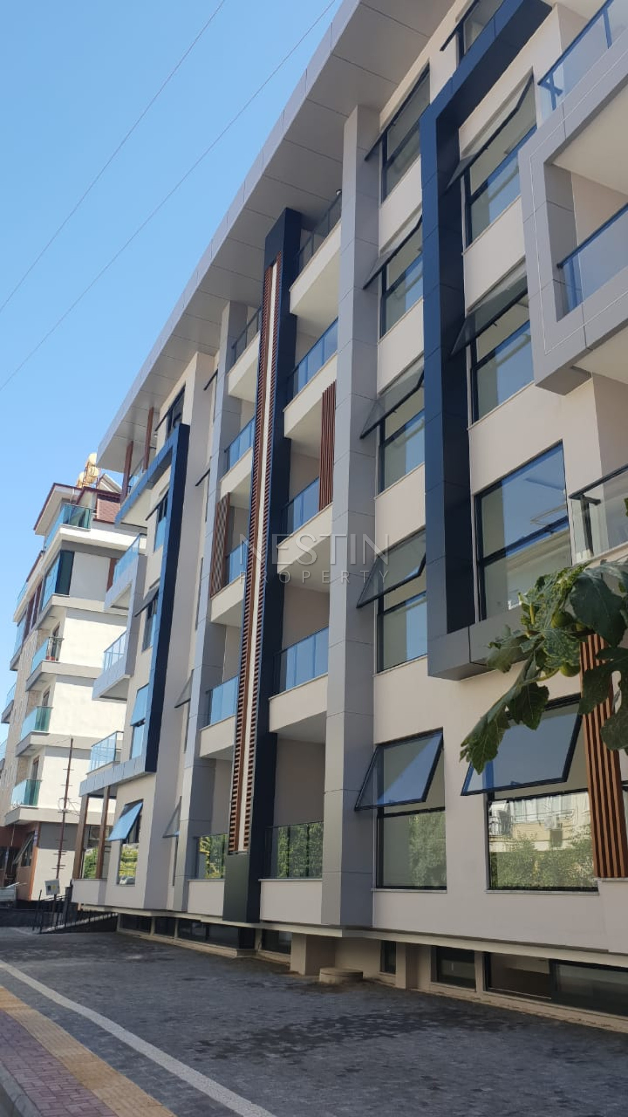 Квартира 1+1 в центре города Аланья в новом доме в 1000 м от Средиземного моря фото 1