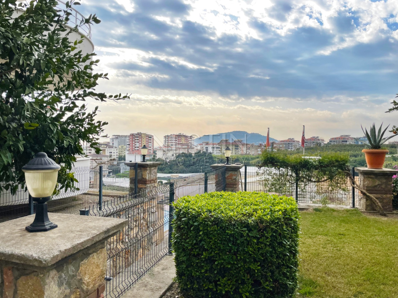 Квартира дуплекс 3+1 в районе Джикджилли с видом на горы фото 40