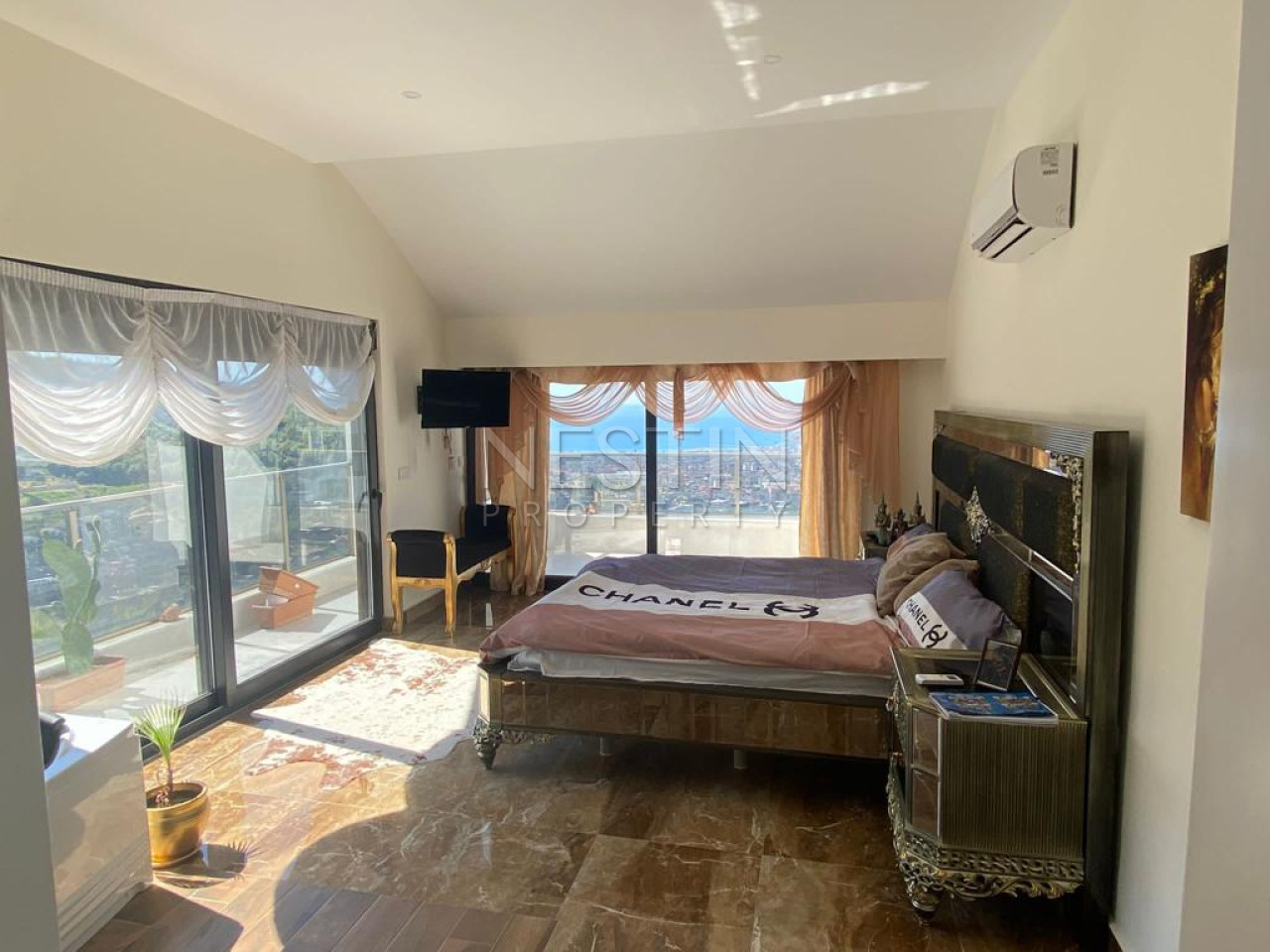 Квартира 3+1 в центре города Аланья в районе Тепе с видом горы и море фото 10