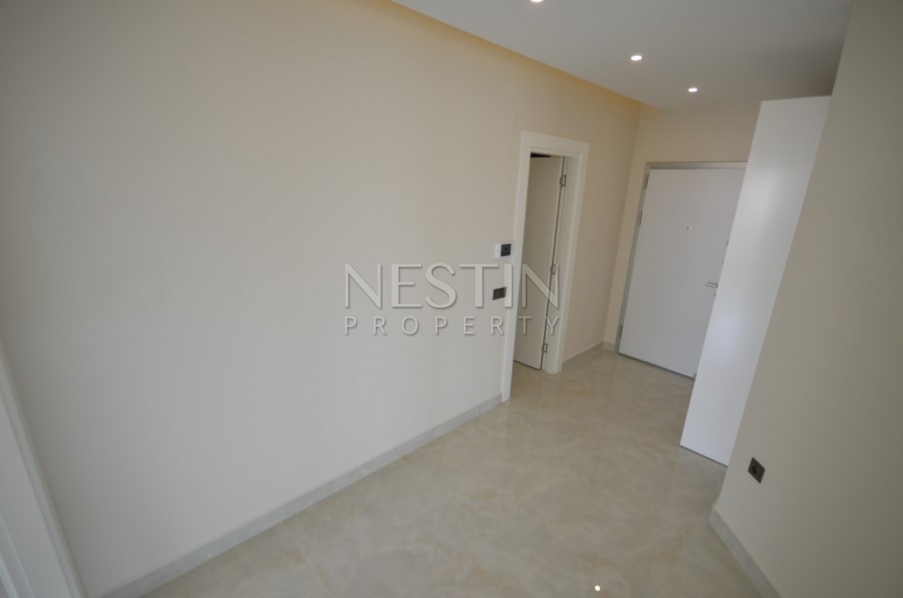 Апартаменты 2+1 в элитном жилом комплексе в Махмутларе на первой береговой линии фото 12