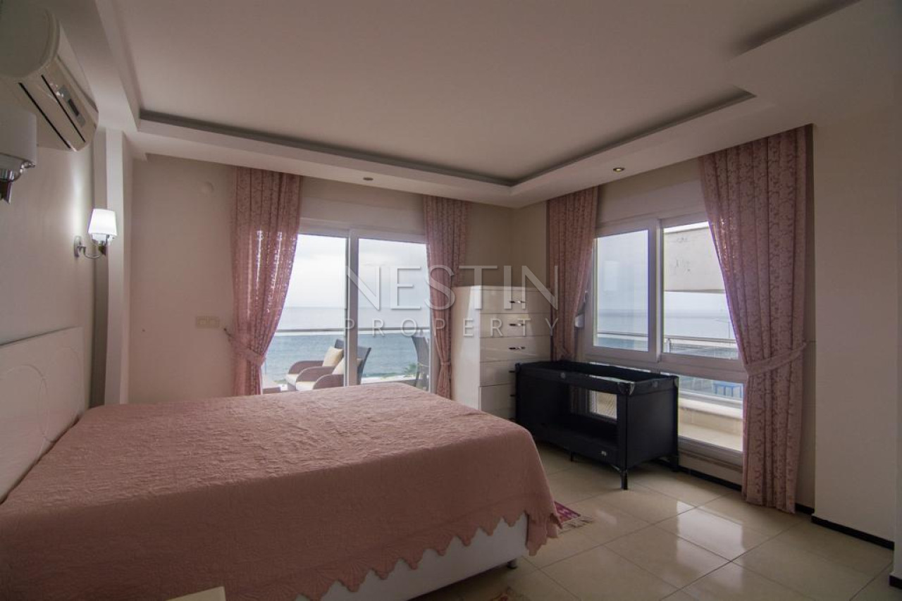 Квартира-дуплекс 3+1 в районе Кестель на первой береговой линии фото 18