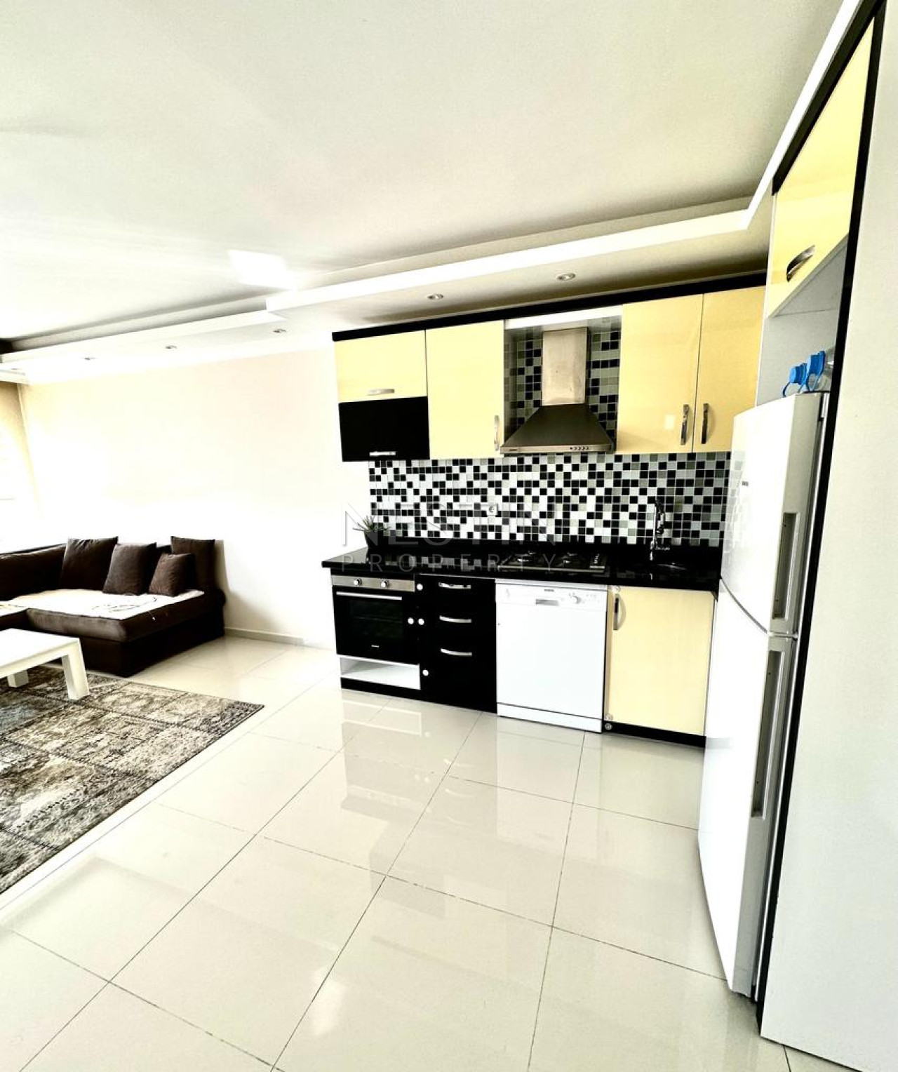 Квартира 1+1 в центре города Аланья в 300 метрах от Средиземного моря фото 3