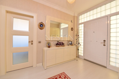 Вилла в районе Бекташ с панорамным видом на море и горы фото 5