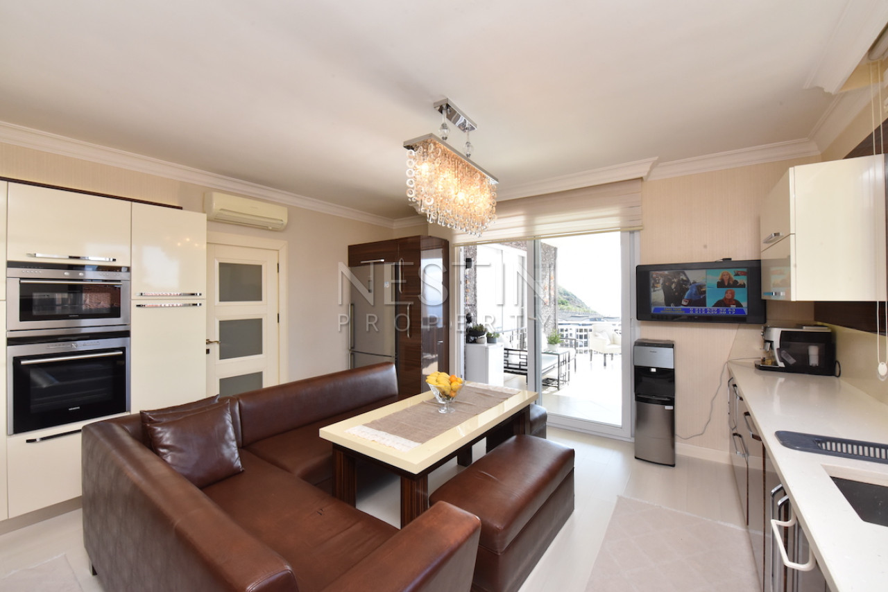 Вилла в районе Бекташ с панорамным видом на море и горы фото 10