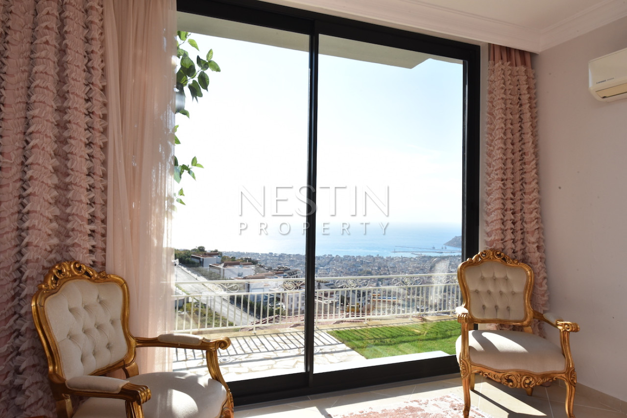 Вилла в районе Бекташ с панорамным видом на море и горы фото 26