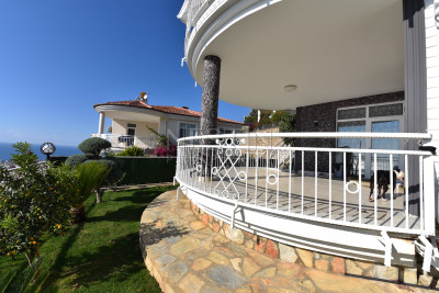 Вилла в районе Бекташ с панорамным видом на море и горы фото 37