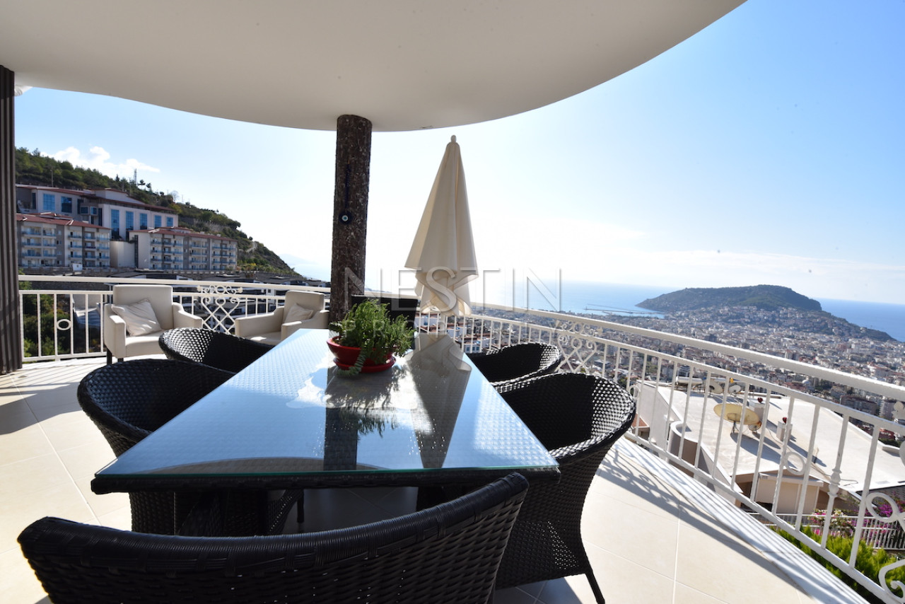 Вилла в районе Бекташ с панорамным видом на море и горы фото 38