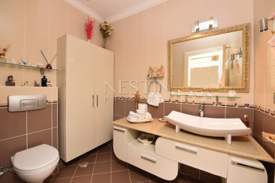 Вилла в районе Бекташ с панорамным видом на море и горы фото 45