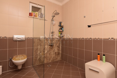 Вилла в районе Бекташ с панорамным видом на море и горы фото 46