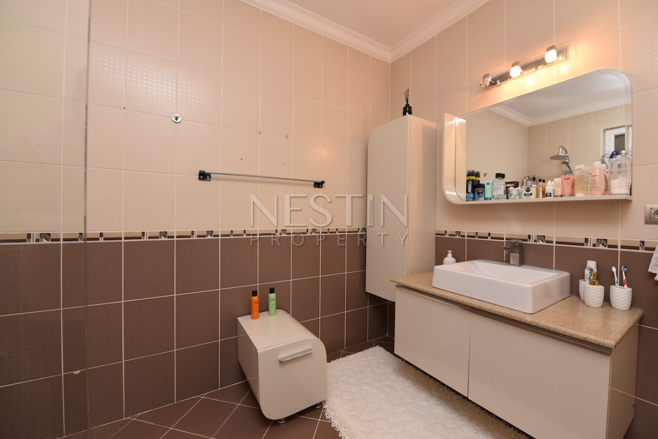 Вилла в районе Бекташ с панорамным видом на море и горы фото 47