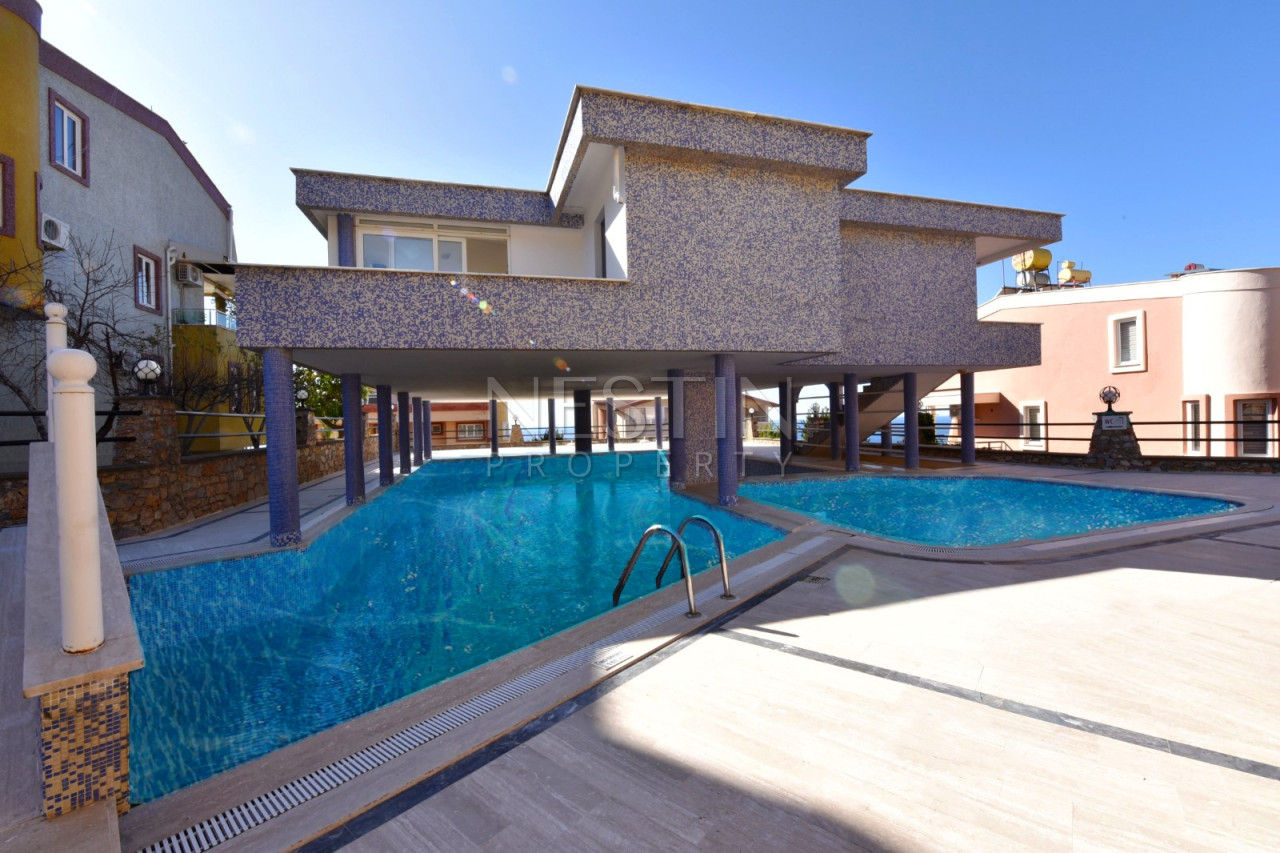 Вилла в районе Бекташ с панорамным видом на море и горы фото 50