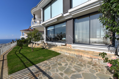 Вилла в районе Бекташ с панорамным видом на море и горы фото 52