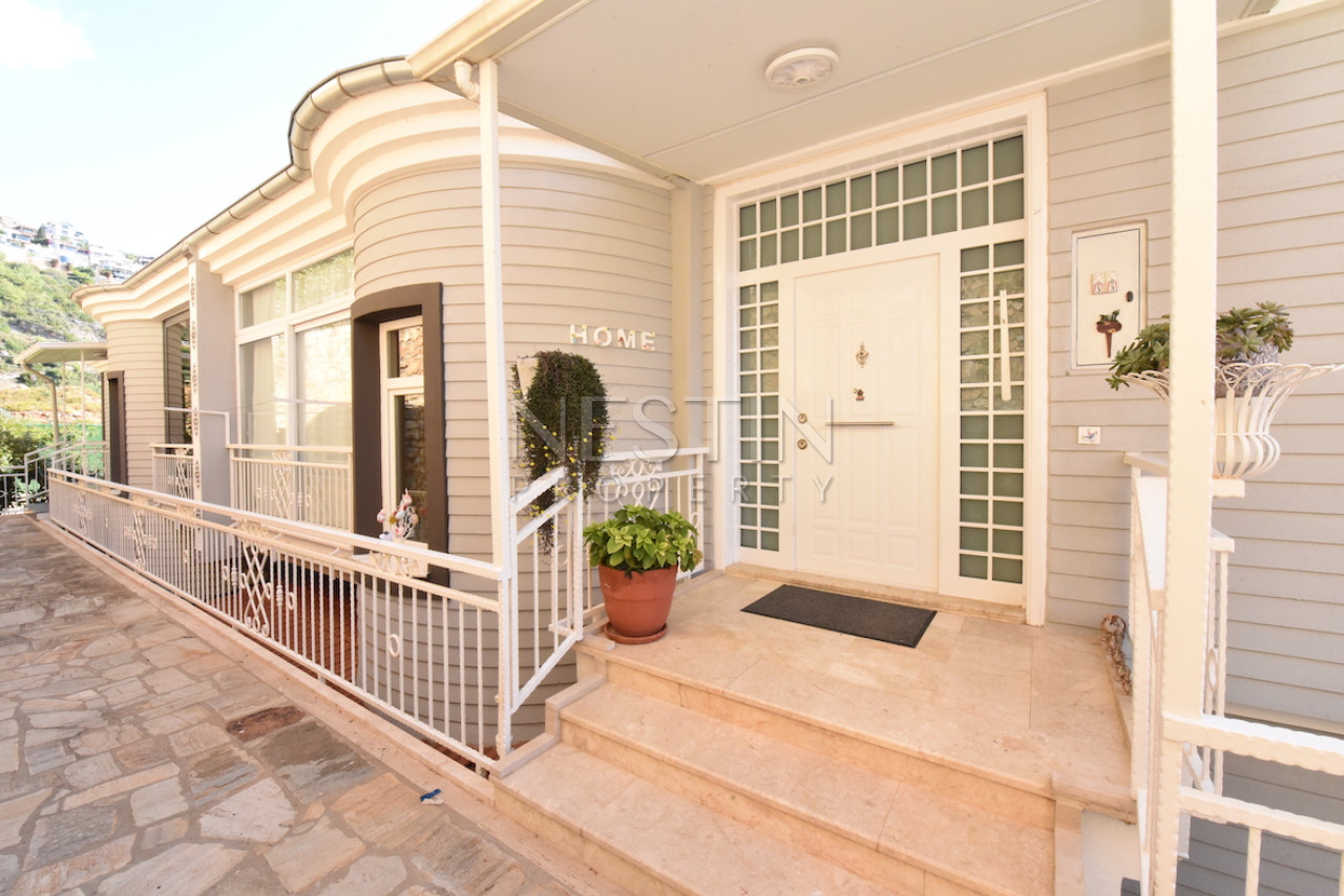 Вилла в районе Бекташ с панорамным видом на море и горы фото 53