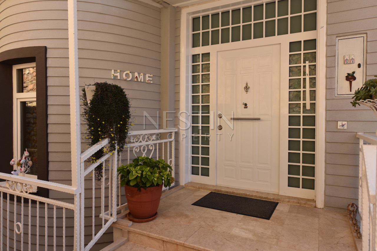 Вилла в районе Бекташ с панорамным видом на море и горы фото 55