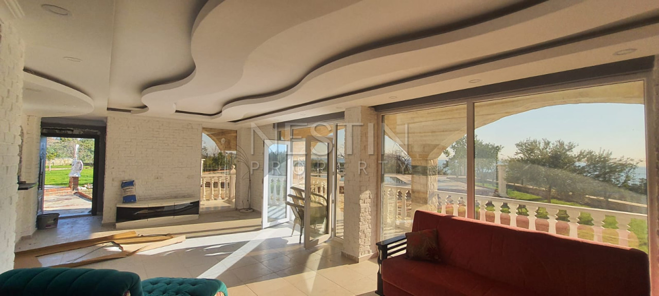 Великолепная вилла 7+2 в уединенном месте района Инджекум фото 4