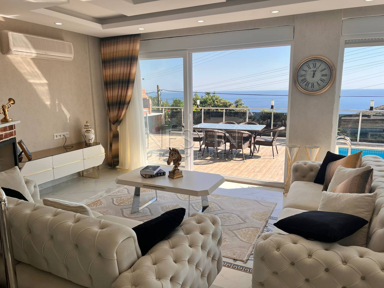 Вилла 3+1 в центре города Аланья в районе Динек с видом на море фото 4