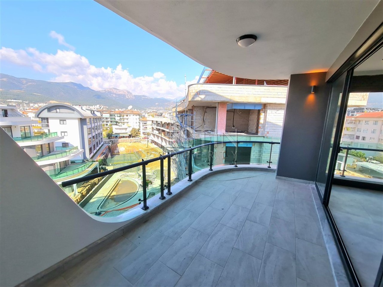 Квартира 3+1 в районе Оба в новом жилом комплексе в 1000 м от Средиземного моря фото 12