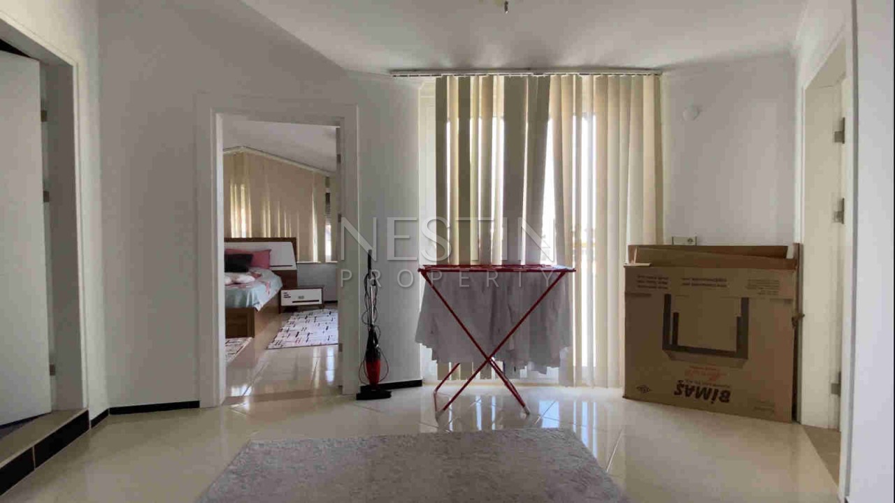 Двухуровневые апартаменты 4+1 с видом на море в уютном жилом комплексе в районе Кестель фото 20