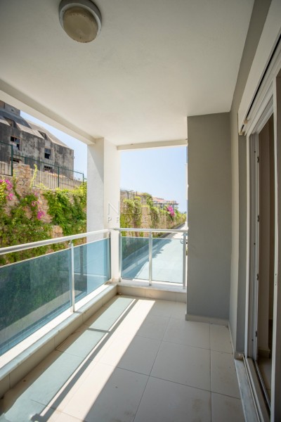 Светлые апартаменты 2+1 в элитном жилом комплексе от известного застройщика в Кестеле фото 22