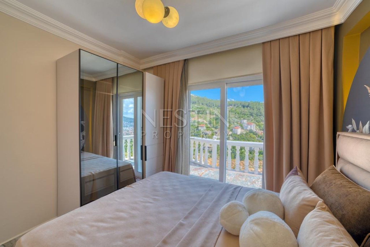 Вилла 3+1 в центре города Аланья в районе Тепе с видом на море и горы фото 17