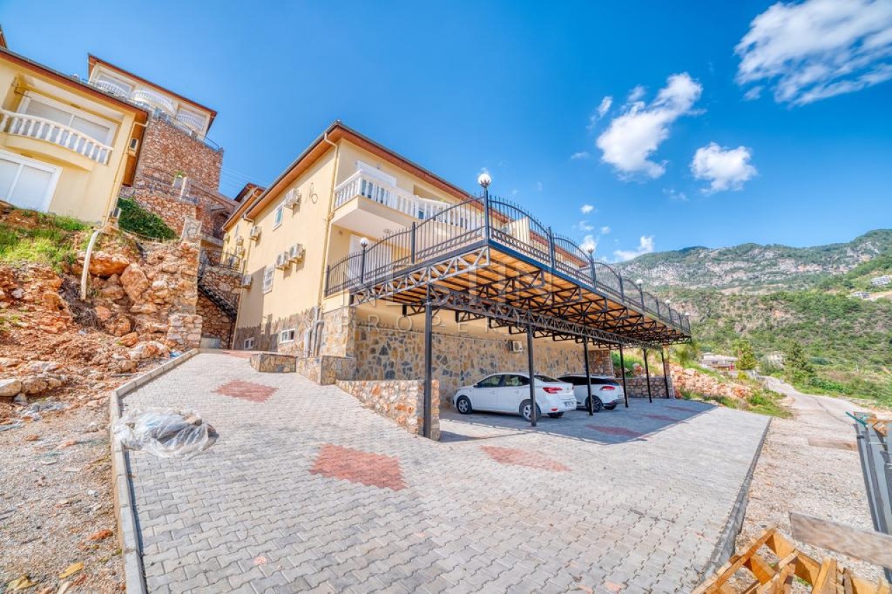 Вилла 3+1 в центре города Аланья в районе Тепе с видом на море и горы фото 29