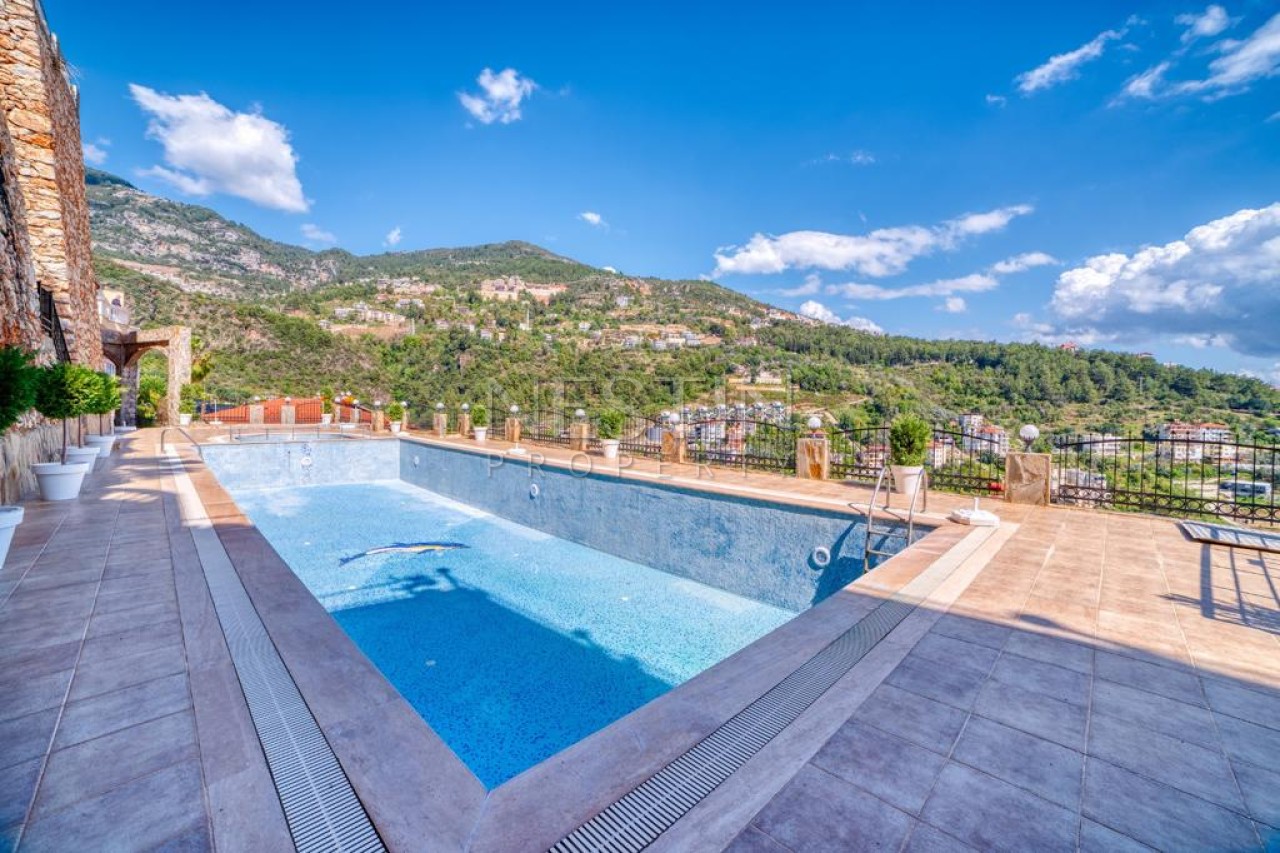 Вилла 3+1 в центре города Аланья в районе Тепе с видом на море и горы фото 30