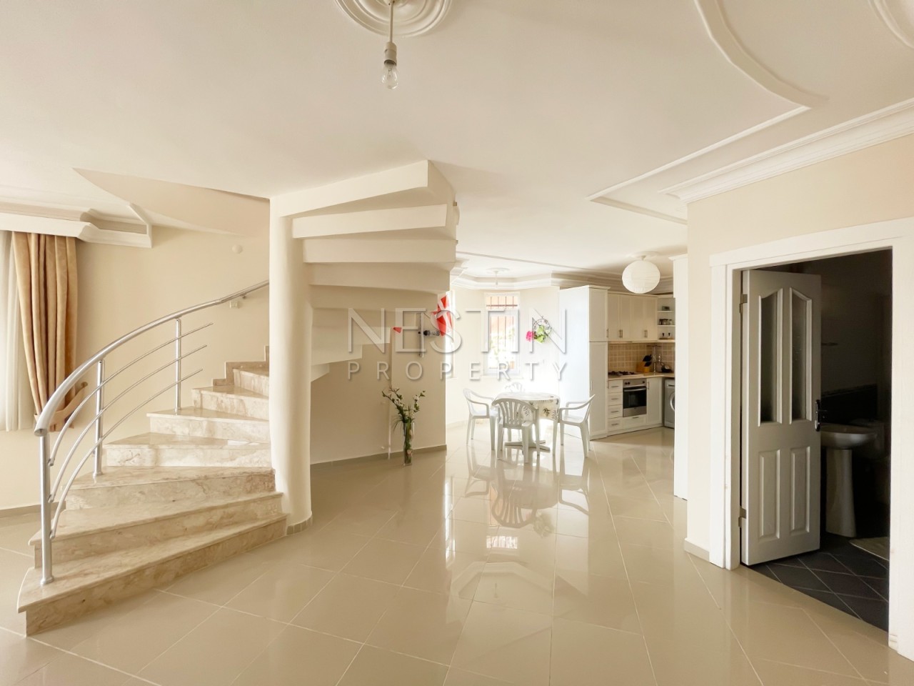 Квартира дуплекс 3+1 в центре города Аланья в районе Тепе с видом море фото 10